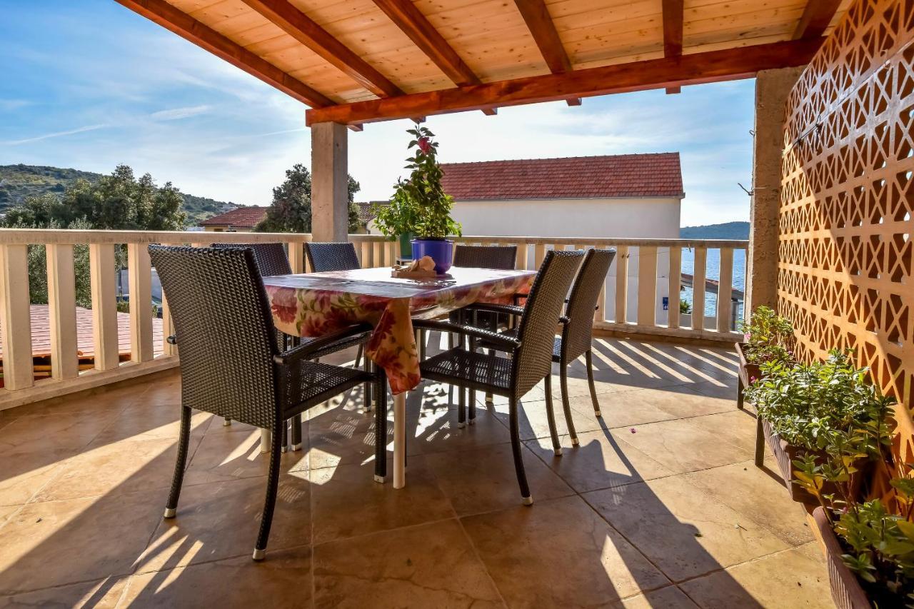 Apartments Pera Ражань Экстерьер фото