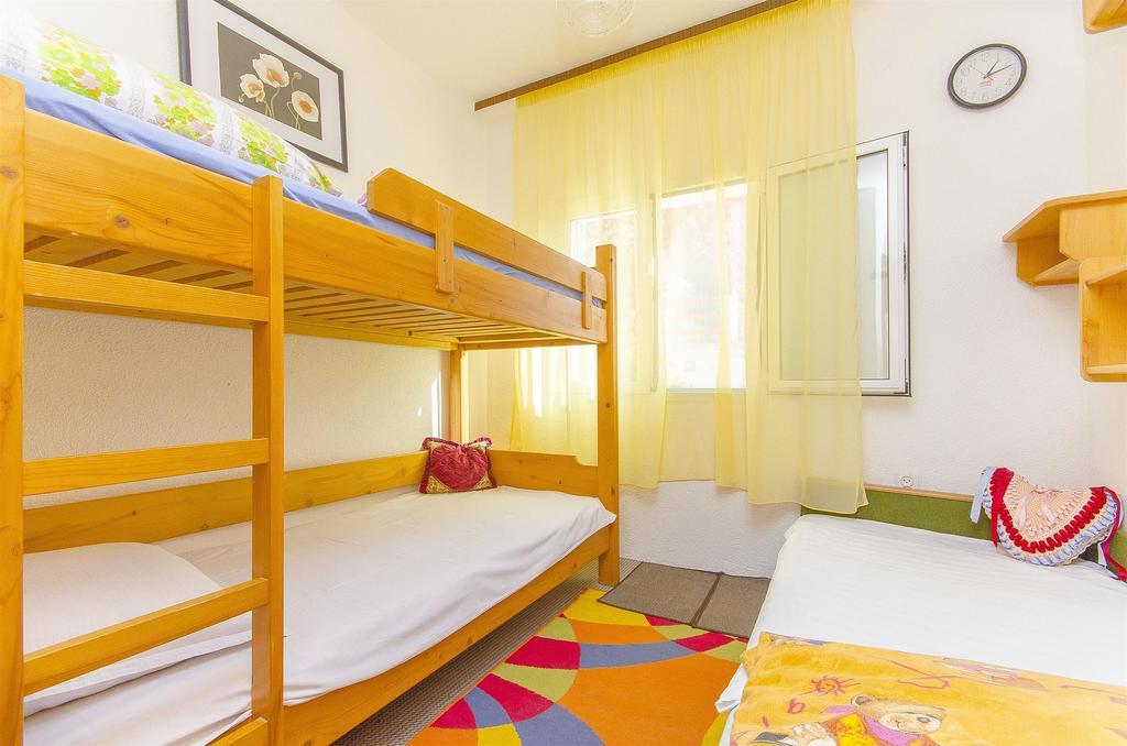 Apartments Pera Ражань Экстерьер фото