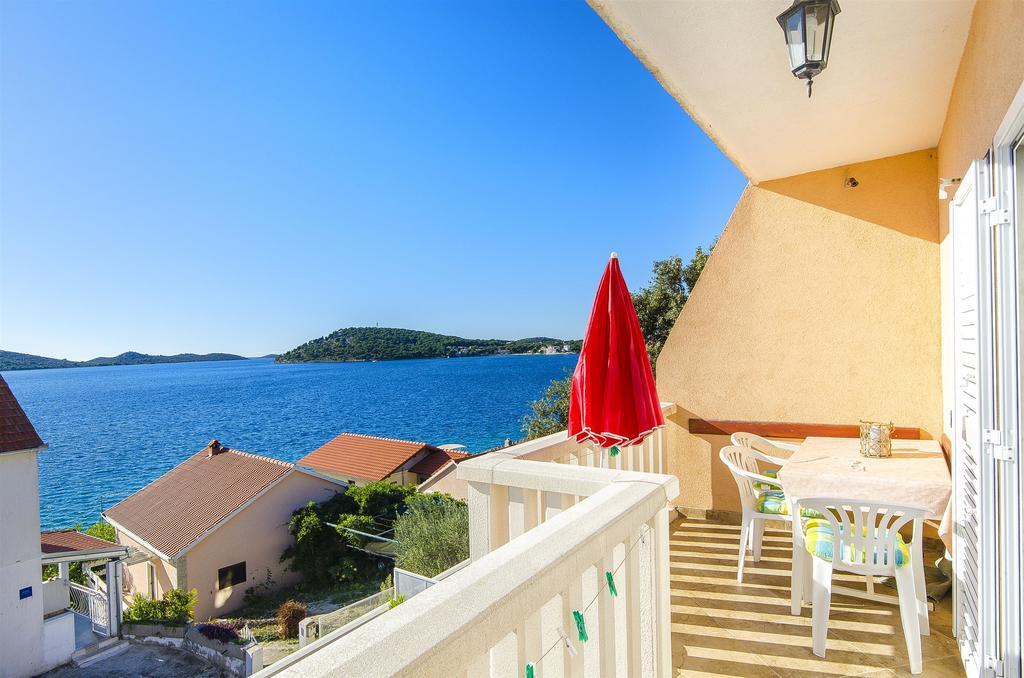Apartments Pera Ражань Экстерьер фото