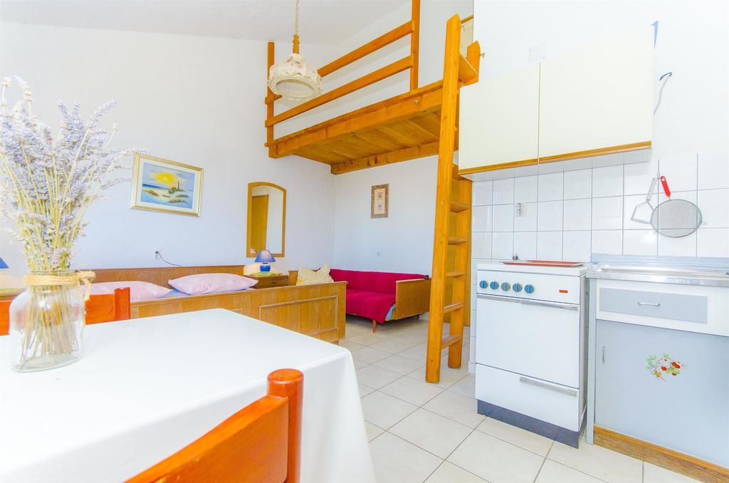 Apartments Pera Ражань Экстерьер фото