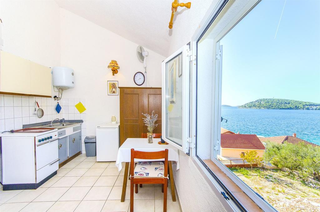Apartments Pera Ражань Экстерьер фото
