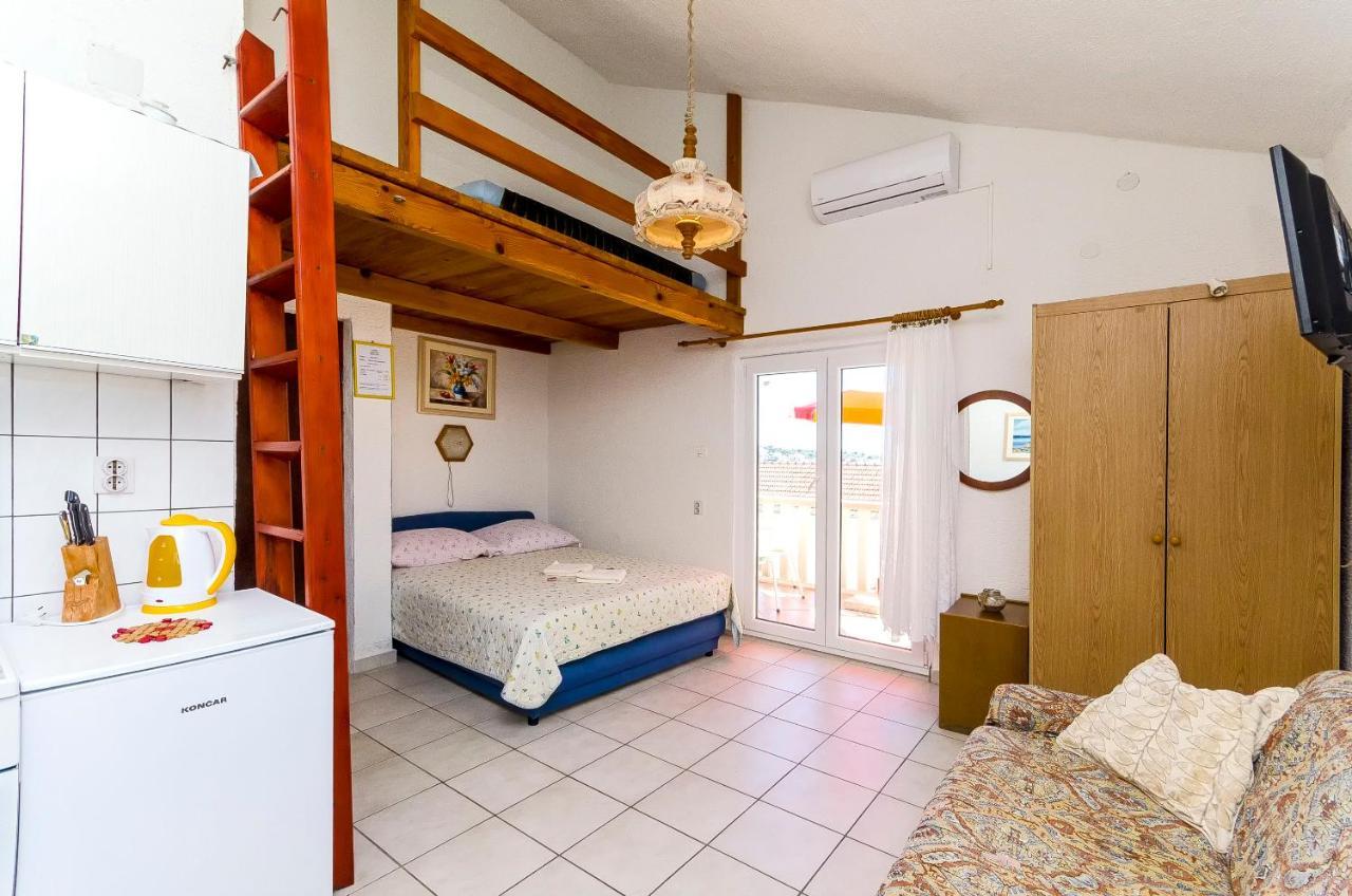 Apartments Pera Ражань Экстерьер фото