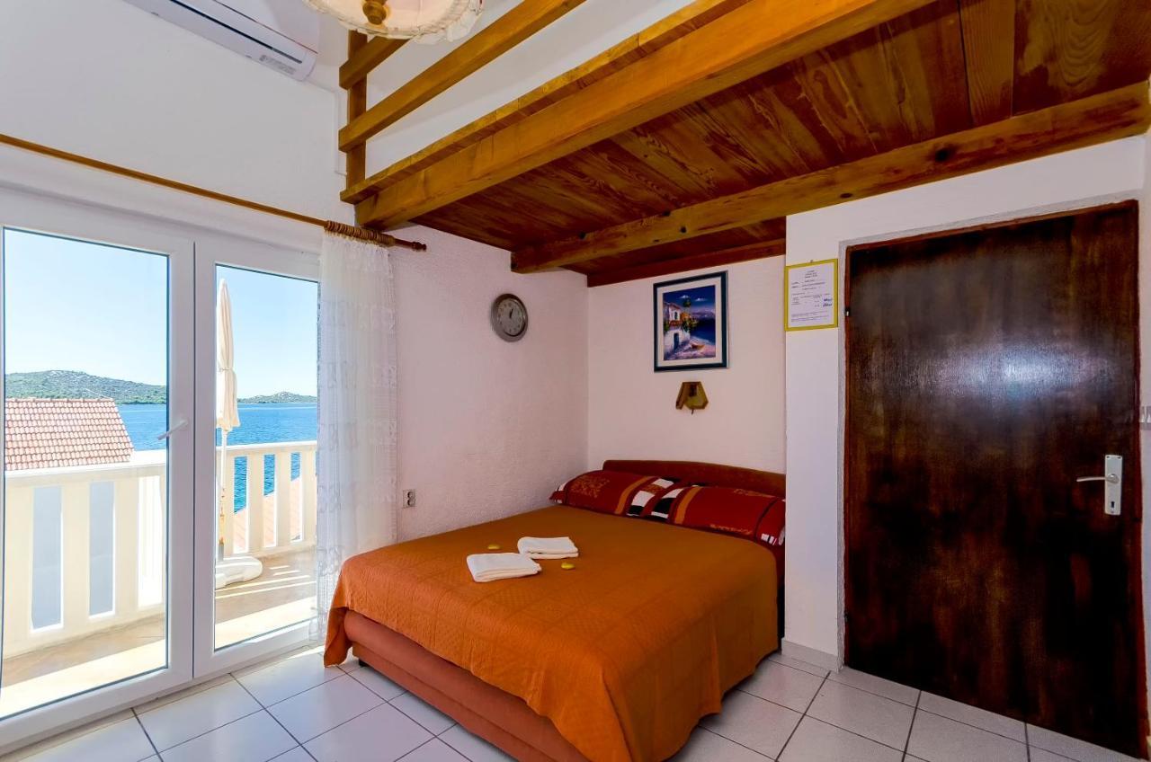 Apartments Pera Ражань Экстерьер фото