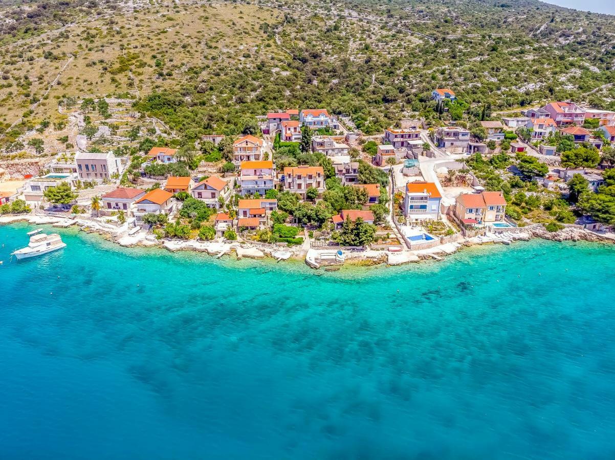 Apartments Pera Ражань Экстерьер фото